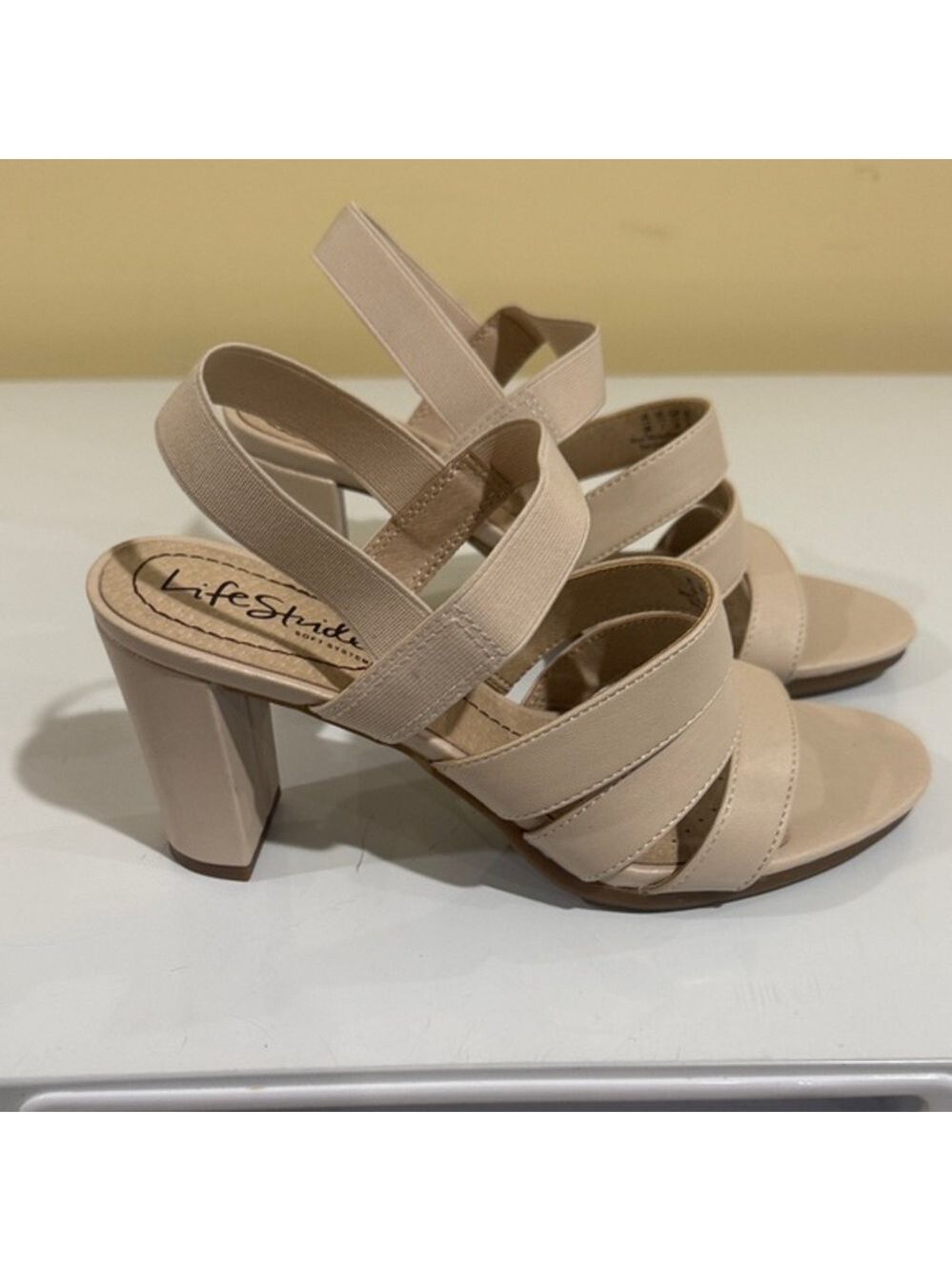 Life Stride Women's  Heels Size 6 Women’s pumps Women’s Sandals occasion Shoes